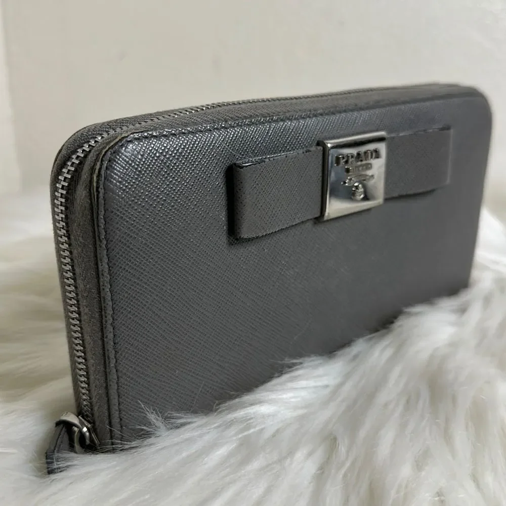 💯Authentic Prada Safiano Zipped Around Long Wallet 🍀